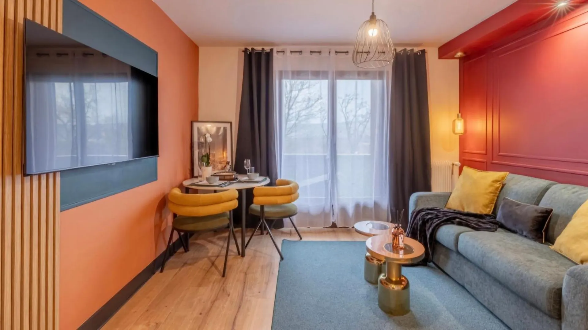 Studio Moderne Chaleureux Et Calme Annecy